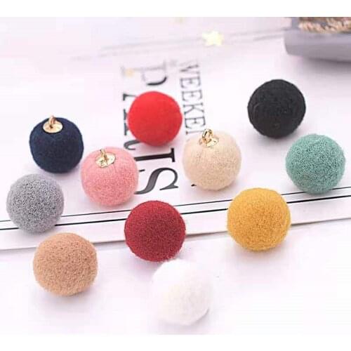 New Fashions Retro Woolen Cloth Pendant Autumn And Winter Plush Ball Bag Buckle Beads DIY Making Headwear Earrings Accessoriess