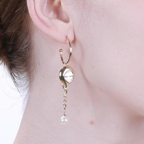 KIVN Fashion Human Face Abstract Gold Statement Earrings Geometric Retro Dangle Pearl earrings for Women Girls Christmas Gifts