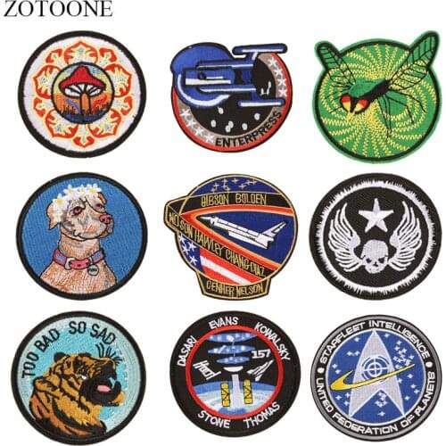 ZOTOONE Round Patches Dog Skull Diy Stickers Iron on Clothes Heat Transfer Applique Embroidered Applications Cloth Fabric G