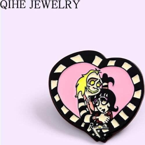Enamel Pin Heart Sand Worm Lover Brooch Gothic Fantasy Movie Badge for Women Men Bag Clothes Lapel Pin Jewelry Gift Wholesale
