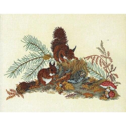 2021 Gold Collection Embroidery Red Squirrels Funny Cross Stitch Patterns with 100% Cotton Floss & Free Shipping for Home Decor