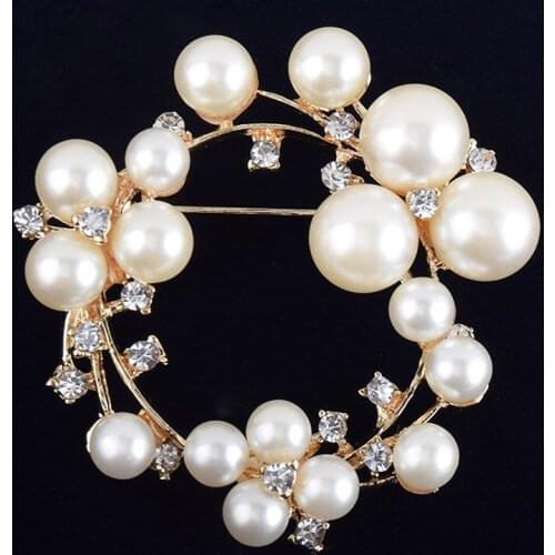 USTAR Crystals Simulated pearl rould brooches women pins gold color rhinestone scarf brooch broche christmas gifts top quality