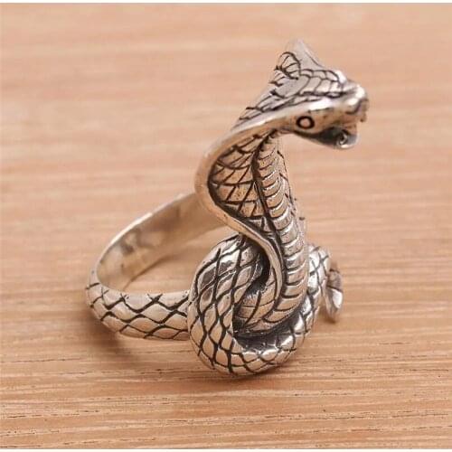 X yanWholesale Vintage Cobra Snake Wrap Animal Zinc Alloy Ring for Women Men Party Jewelry Accessories