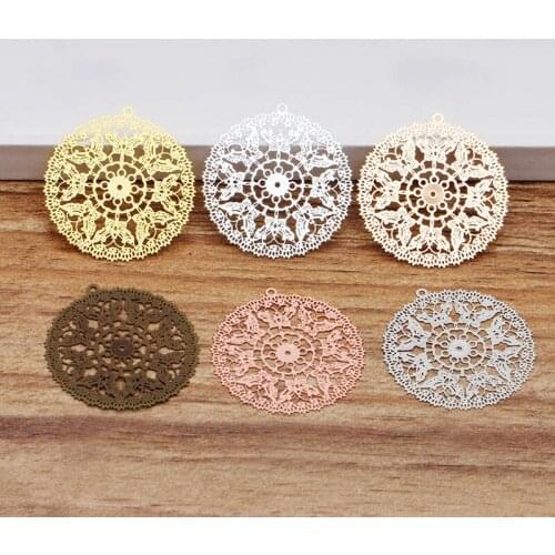 500pcs 30mm Brass Metal Ancient Filigree Corner Flower Pendant Circle Charms Decorative DIY Jewelry Accessories Wholesale