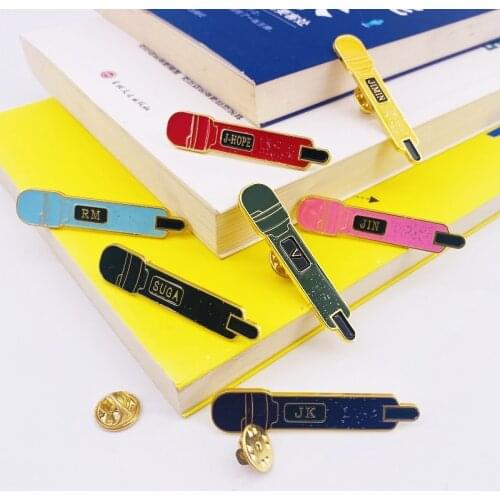 1HQBTS Bulletproof Youth Group Metal pendant keychain microphone accessories the same paragraph