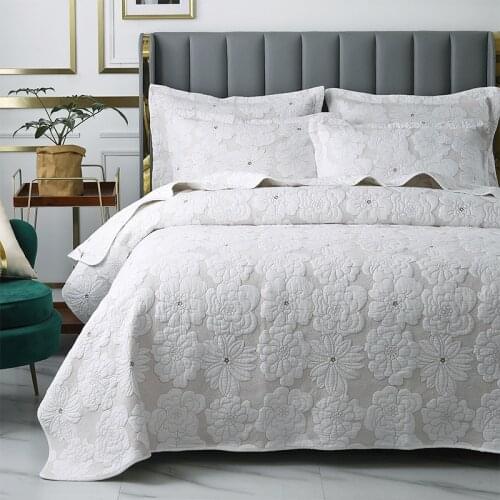 White Bedspread on the Bed Quilt Set 3 Piece Summer Blanket for Double Embroidered Cotton Bed Cover 2 Shams King Size Coverlet