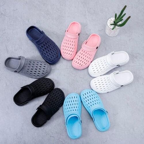 Summer shoes casuales Couple hole shoes cushion shoes beach shoes sandals and slippers unisex shoes