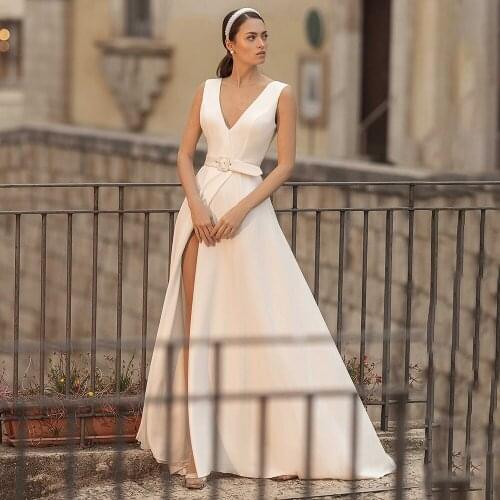 A Line Satin High Slit Wedding Gowns Beading V Neck 2021 Cheap Large Sizes Simple Elegant Beach Vintage Bridal Dress Hochzei