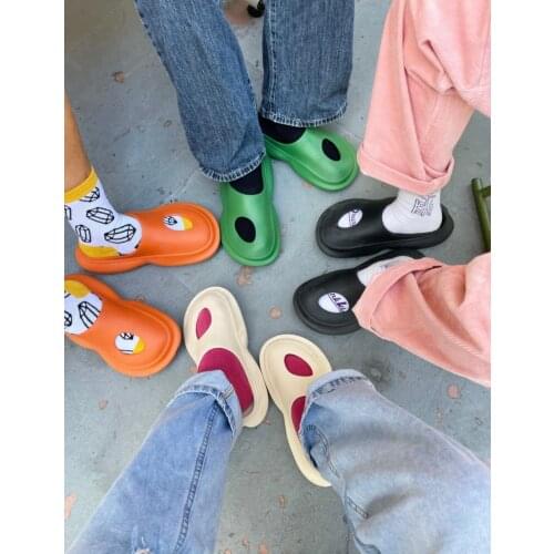 Fashion Tik Tok Slippers Flip-flops Beach Shoes EVA Large Size Indoor Outdoor Womens Sandals Kardashian Thick Platform Slippers