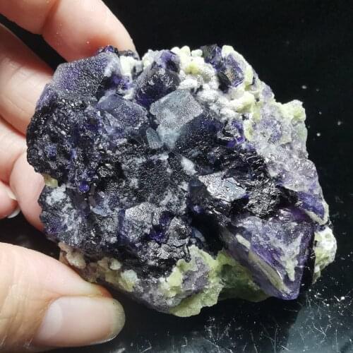 112.9gNatural purple fluorite mineral specimen aura healing energy QUARTZ GEM home decoration teaching specimen ornaments