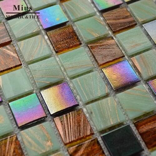 Showroom back wall mosaic Tub surround