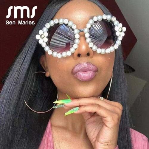 Luxury Sunglasses Women Sweet Flower With Pearl Rhinestone Round Sun Glasses Vintage Retro Glasses For Beach Ladies Shades UV400