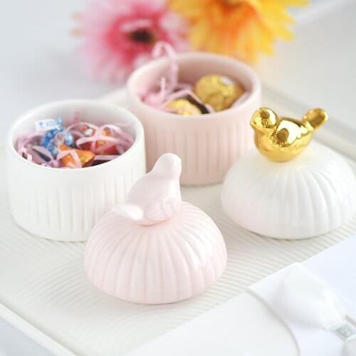 2019 Wedding Candy Box Ceramics Candy Jar Baby Shower Kids Birthday Party Favors Sweet Boxes Decor Wedding Bridesmaid Gift Bags