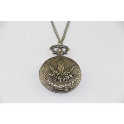ZRM 20pcs/lot Wholesale Fashion Jewelry Vintage Charm Maple Leaf Pocket Watch Pendant Necklace Men Women Gift Dia 4.5cm