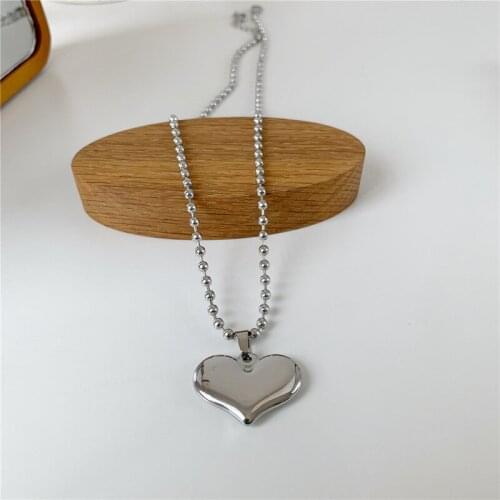 Origin Summer Minimalist Love Heart Pendant Necklace for Women Round Bead Chain Metallic Silver Color Metallic Necklace Jewelry