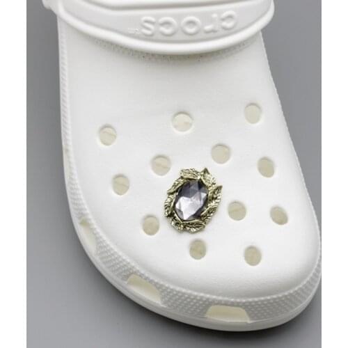 DIY Luxury Croc Charms Shoes Decorations Rivet Rhinestone Croc Accessories Pearl Crown Skull in Quality Make Your Shoes Unique