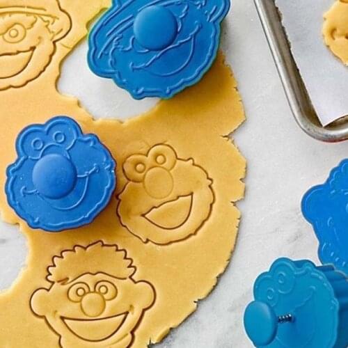 2020 new hot fashion 4PCS Children Muppet Cookie Cutter Plunger Biscuit Cake Fondant Elmo Ernie Monster Cakes Decorating