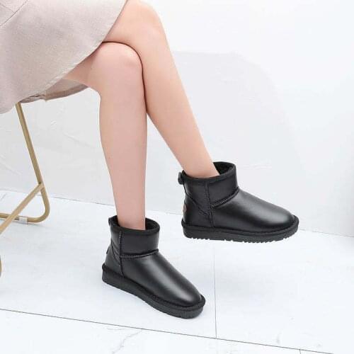 SKLFGXZY Snow Boots Women New Winter Wild Short Tube Short Boots Flat Bottom Bread Shoes Students Plus Velvet Cotton Shoes