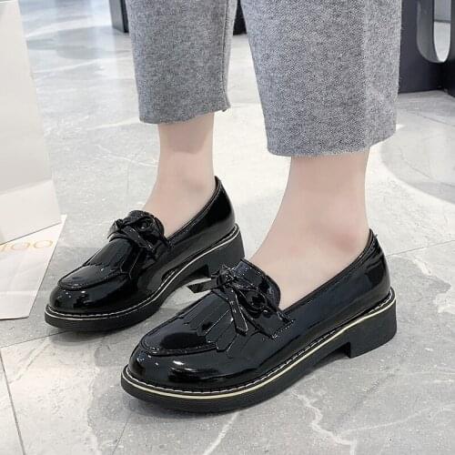 Womens flat shoes solid color Round head Butterfly-knot simple elegant daily womens shoes 2020 explosion spring fashion U29-31
