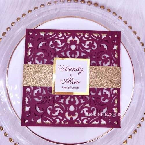 50pcs Elegant Burgundy Laser Cut Wedding Invitations Cards with Gold Glitter Belly Band and Tag with Mirror Bottom Party Cards