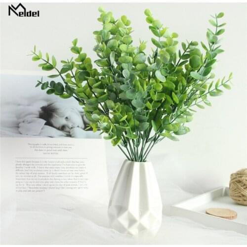 7 Branch Artificial Eucalyptus Leaves Bunch Plastic Small Eucylaptys Tree Wedding Household Store Dest Rustic Decor Fake Plant