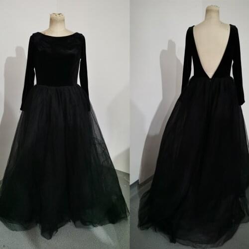 Noble Weiss V-neck Women Dresses