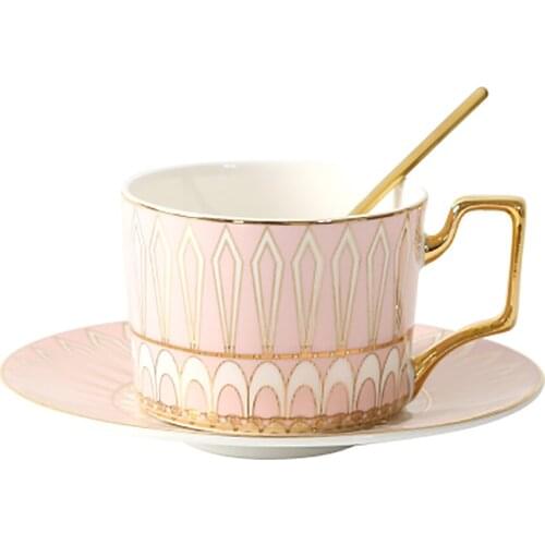 Christmas Tea Cup Set High European Coffee Cup Tea Set Ceramic Espresso Cups Reusable Kubek Thee Glazen Crockery Home LZI015