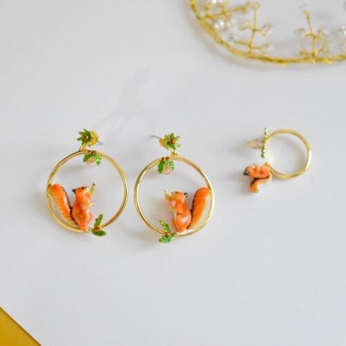 Cute Vintage Squirrel Necklace For Women Simple Elegant Animal Pendant Neck Jewelry Accessories