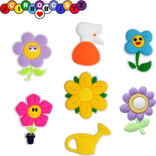 1Pcs Mini Cartoon Flowers with Sprinkler Shoe Buckle Garden Shoe Buckle