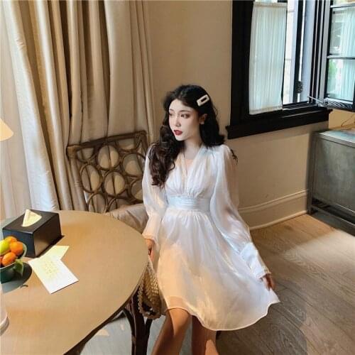 2021 Autumn new French sexy perspective waist closing Long Sleeve Dress White Medium skirt bubble sleeve