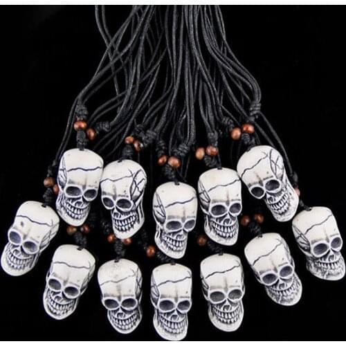 Jewelry Wholesale 12pcs Imitation Yak Bone Carving Halloween Horror Skeleton Skull Head Pendants Necklace Gifts amulet MN303