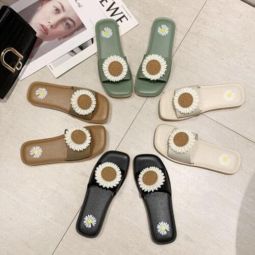 Womens Shoes Summer Small Fresh Sandals and Slippers Outdoor Wear Wild Non-slip Daisy Soft Bottom Slippers