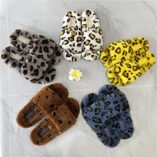 Custom 2021 Womens Flat Fashion Slippers Fur With Logo Luxury Fluffy Slides Mink Fur Slippers