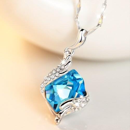 2021 New Style CZ Crystal The Hand of Hope Necklace for Women Silver Plated Necklace Charm Women Amulet Party Jewelry Best Gifts