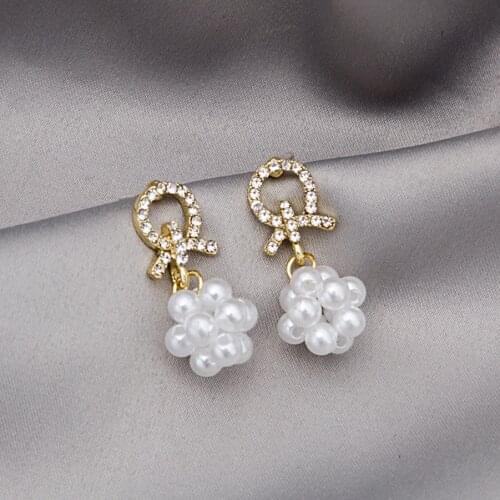2021 Fashion Jewelry New Trend Korean Gold Plated Crystal Pearl Bow Earrings Unusual Piercing Ear Charm Stud Earrings For Women