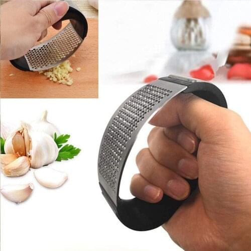 1pcs Stainless Steel Garlic Press Manual Garlic Mincer Chopping Garlic Tools Curve Fruit Vegetable Tools Kitchen Gadgets
