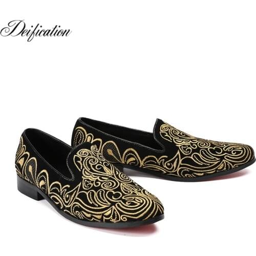 Deification Full Embroidery Sapato Masculino Italian Shoes Men Wedding Shoes Schoenen Leather Classic Prom Shoes Velvet Loafers