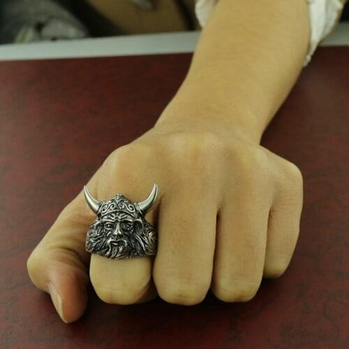 Titanium steel cow head ring Titanium steel horn animal ring Europe and America retro jewelry