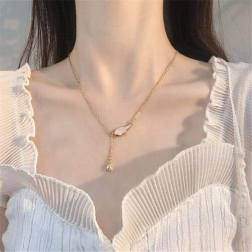Angel Wings Crystal Clavicle Chain Necklace for Women Elegant Female Gold Pendant Necklace Korean Style Ladies Jewelry