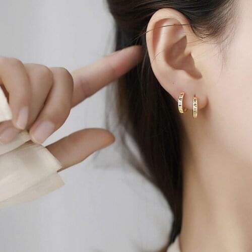 Classic Roman Numeral Hollow Round Stud Earrings for Women Simple Korean Temperament Girl Jewelry Gift