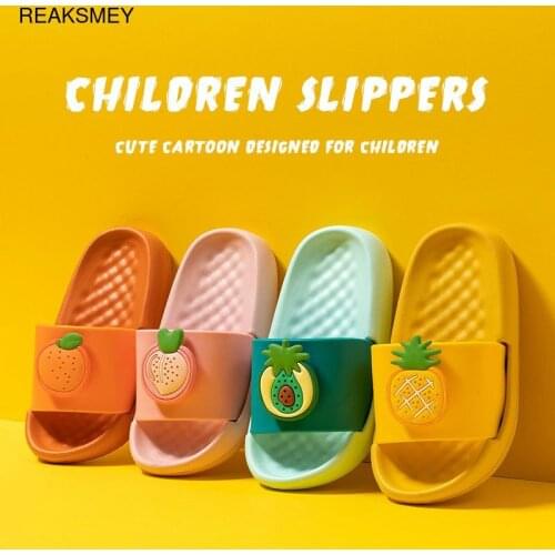 REAKSMEY Kids Glowing Shoes