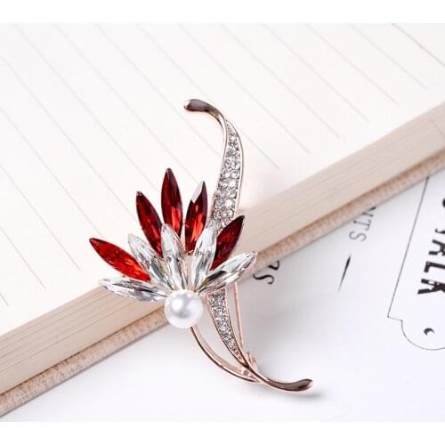 TODOX Brooch Fashion beauty Women gold Zinc Alloy crystal concise exquisite pearl flower pins hot sale party Gifts for girls man