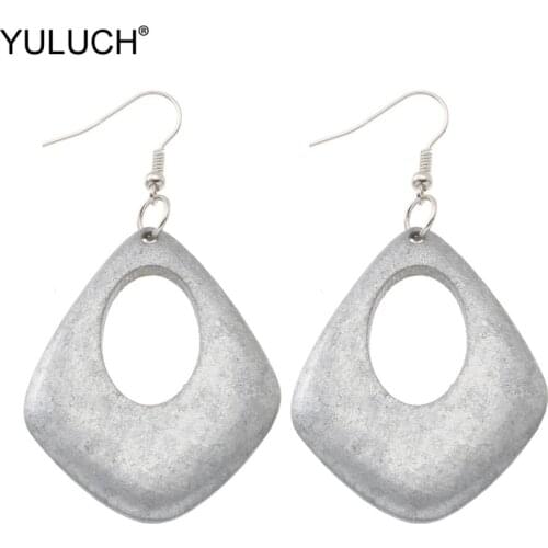 YULUCH Ethnic Wood Chip Hollow Indian Chandelier Earrings Fashion Drop Earrings Gold Hanging Earings For Women Wedding Party
