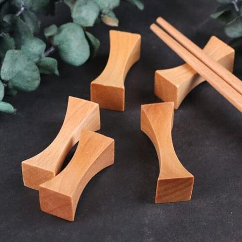 500pcs Wooden Chopsticks Holder Knife Stand Spoon Rest Fork Rack Japanese Frame Art Craft Dinner Kitchen Tableware NO407