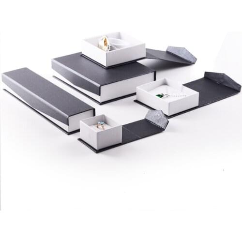 Silver-grey striped jewelry box Proposal Engagement Ring Bracelet Set High-end Pointed Magnetic Paper Carton Jewelry Box