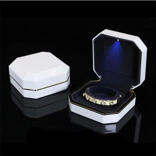 LED Light Plastic Necklace Bangle Bracelet Box Luxury Lacquer Piano Finish Jewellery Gift Display Storage Case