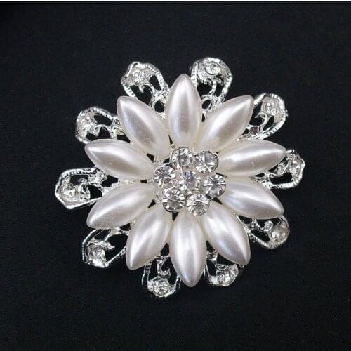 Fashion Simulated Pearl Flower Rhinestone Garment Accessories Wedding Bridal Brooch Pin For Women Jewelry New Item NO.: BH7232