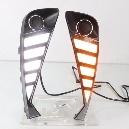 1 Pair Car Daytime Running Light LED DRL Daylight Fog Lamp With dynamic Yellow Turn Signal For Toyota C-HR CHR 2020 2021