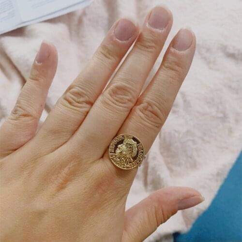 Trendy Gold Color Coin Engraved Round Face 7mm Wide Ring For Women Girl Party Elegant Queen Decoration Lovely Jewelry Accessory