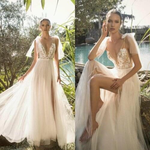 2020 A Line Wedding Dresses Sexy V Neck Lace Appliques Backless Sweep Train Bridal Gowns Plus Size Side Split Vestido De Novia